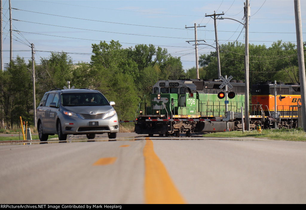 BNSF 1706